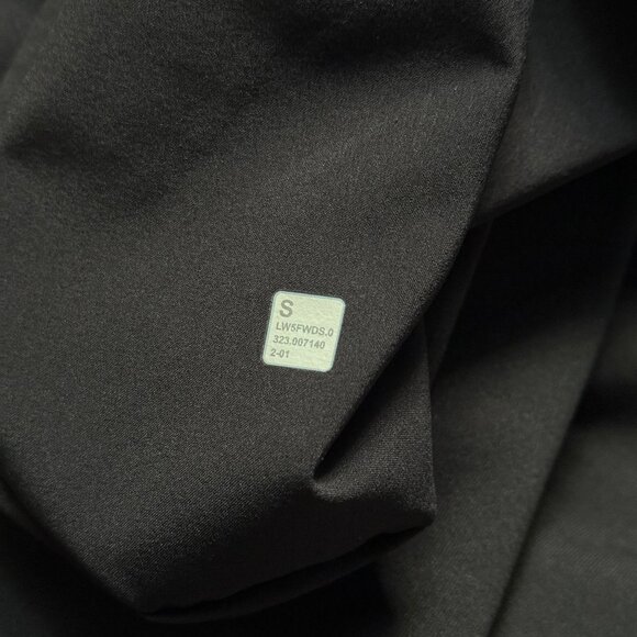 Lululemon Women's Tapered-Leg Mid-Rise Pant 7/8 Length - Black - Picture 7 of 10